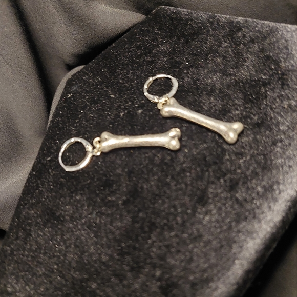 💥 3 for 15! Silver bone earrings - Picture 2 of 3